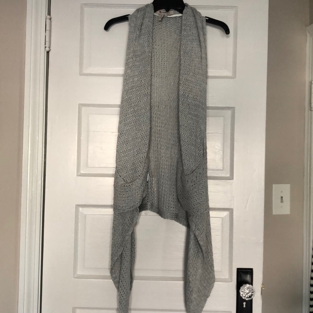 Light grey knit shrug/vest- BCBGeneration Xs/S